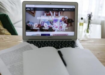 Merkezefendi’de eğitim seferberliği: İhtiyaç sahibi öğrenciler için ‘İyilik Hareketi’ başlatıldı