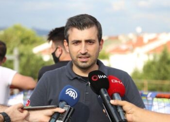 Baykar’dan uzaktan eğitime destek için 5 bin bilgisayar tablet