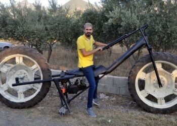 Traktör tekerinden yaptı… Yüksekliği 2 metre!