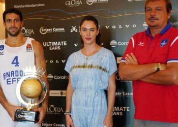 Gloria Cup’ta Efes’ten çifte şampiyonluk