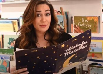 Özge Borak Külkedisi masalını okuyor