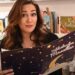 Özge Borak Külkedisi masalını okuyor