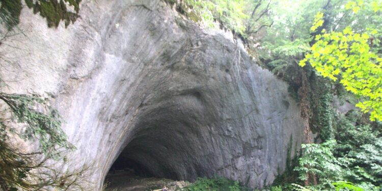 Dünyanın en derin dördüncü mağarasında adrenalin, korku, heyecan aynı anda yaşanıyor