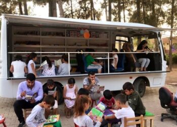 Sabancı Topluluğu çalışanlarından kitap bağışı