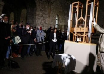 Çalınması 639 yıl sürecek bestede, 7 yıl sonra ilk nota değişikliği