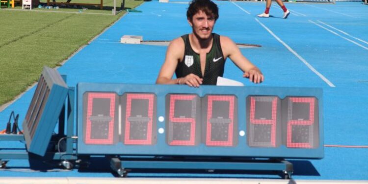 Atletizmde Berke Akçam, Türkiye rekoru kırdı