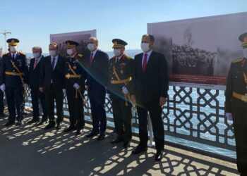 Galata Köprüsü’nde Başkumandan Büyük Taarruzu Anlatıyor sergisi