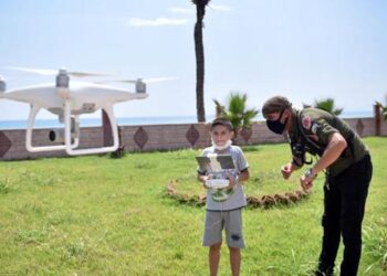 Çocuklar ilk kez drone uçurdu, ortaya bu görüntüler çıktı