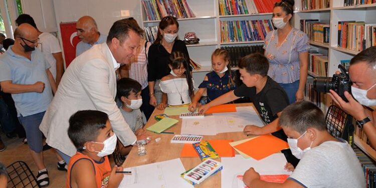 Köy çocukları için Doğaköy Halk Kütüphanesi açıldı