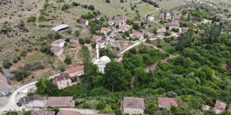 Osmanlı Devlet’inden kalma 700 yıllık Yörük köyü!