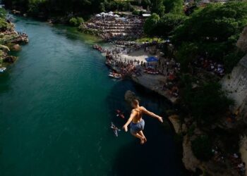 Bosna Hersek’te ‘454. Geleneksel Mostar Köprüsü Atlayışları’ yapıldı