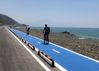 Dünyanın en uzun bisiklet yolu bisikletçilerin gözdesi oldu