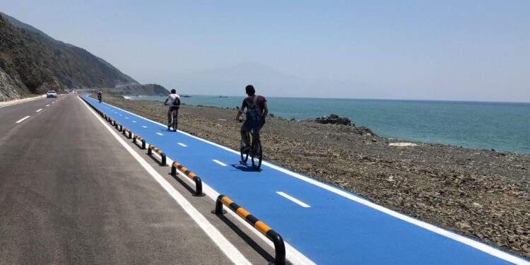Dünyanın en uzun bisiklet yolu bisikletçilerin gözdesi oldu