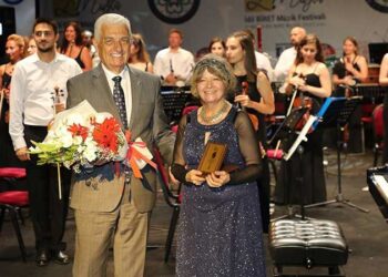 Bodrum’da İdil Biret rüzgarı