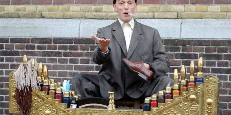 Hollandalı sokak sanatçısı Custers’ın ‘Boyacı Hüseyin’ karakteri ilgi kaynağı oldu