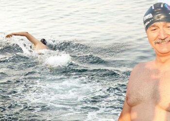 Mersin’den Kıbrıs’a 90 km kulaç