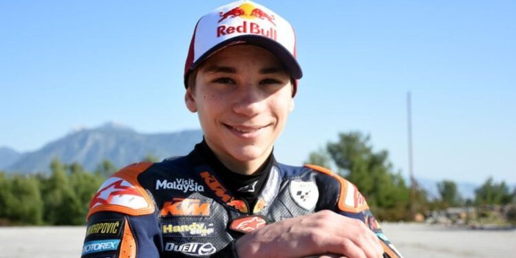 Deniz Öncü İspanya’da piste çıkıyor