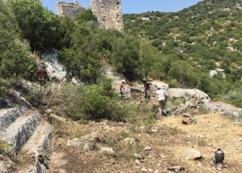 Myra Antik Kenti’nde 2 bin 400 yıllık toplantı yapısı keşfedildi