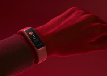 Kandaki oksijeni ölçebilen akıllı bileklik