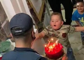 Jandarmadan minik Mustafa’ya sürpriz doğum günü pastası