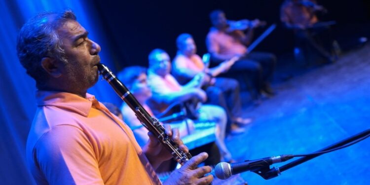 Temizlik işçilerinden konser