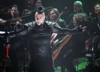 Konserini yayınladı