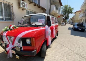 Gençlik hayalini gerçekleştirdi… Çiçek Abbas yollada!
