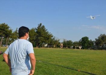 Lise öğrencileri insansız hava araçları için kıyasıya yarışacak