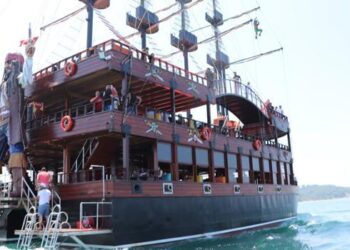 Pusula Katamaran ilk turuna çıktı