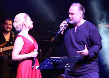 Hakan Aysev ile Funda Uyanık’tan Akdeniz Esintileri konseri