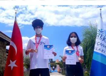 Türk öğrenciler Matematik Olimpiyatında altın madalya aldı