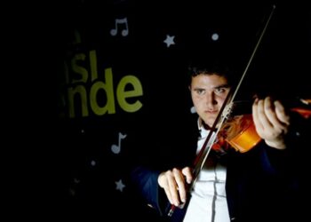 Müzik dehası otizmli Taylan Hartavi’nin hedefi piyanist olmak