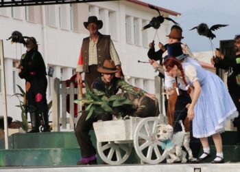 Kamyon Tiyatrosu ilk turnesini yaptı