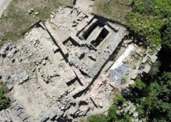 2700 yıllık antik kentin kriptosu ortaya çıkartıldı