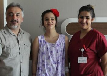 11 yaşındaki Buse skolyoz ameliyatıyla sağlığına kavuştu