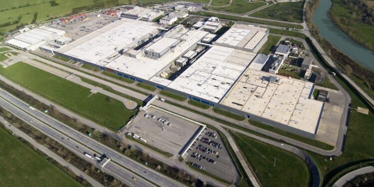 Toyota Türkiye’ye en iyi fabrika ödülü