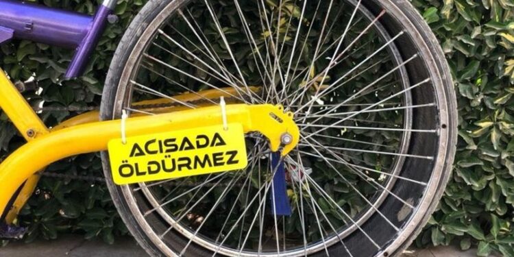 Lastiği sürekli patlayınca çözümü bunda buldu