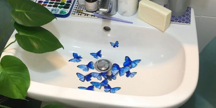 İtalyan ressam lavaboyu tuval olarak kullandı