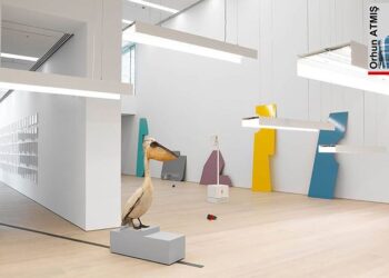 Ayşe Erkmen’in Arter’deki ‘Beyazımtırak’ sergisi, kaldığı yerden ziyaretçilerini ağırlıyor