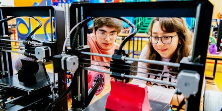 Gençler hayallerini tasarlıyor