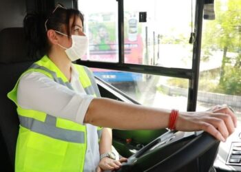 Gün sayıyorlar! Toplu taşımaya kadın eli