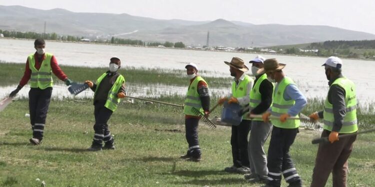 Tam 30 ton çöp! Halay çektiler!
