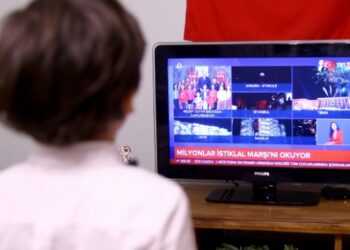 2 bin 135 çocuk İstiklal Marşı ile video çekme rekoru kırdı