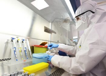 Türkiye’de 6 üniversite koronavirüse aşı bulmaya çalışıyor