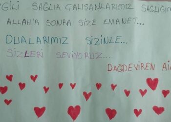 Çocuklardan sağlık çalışanlarına anlamlı davranış