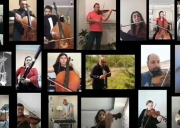 40 müzisyen evlerinden İstiklal Marşı’nı seslendirdi