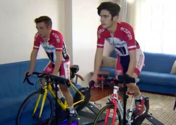 Milli bisikletçiler evde pedal çeviriyor