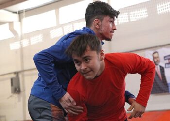 İşitme engelli milli güreşçinin hedefi Dünya şampiyonluğu