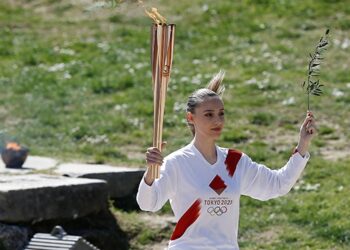 Tokyo 2020 meşalesi yakıldı