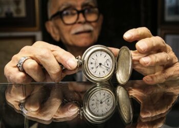 Saat ustalığına adanmış 70 yıl